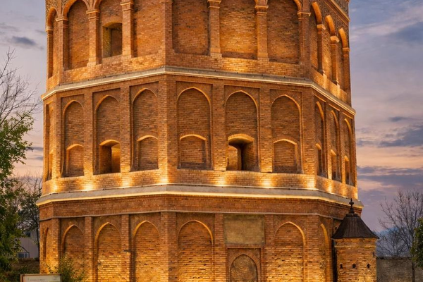 طالبان: د شهرارا تاریخي برج د بیارغونې چارې به نږدې راتلونکې کې پیل شي