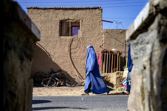 افغان مېرمنې وايي، د طالبانو د بندیزونو او محدودیتونو په لړ کې نړۍ هم هېرې کړې دي