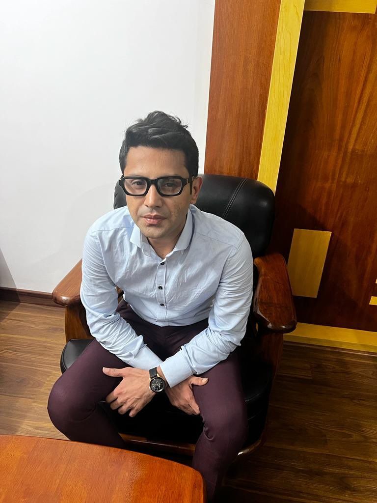 بازداشت کارمند بانک امریکایی که بر روی زن هندی در هواپیما "ادرار کرد"