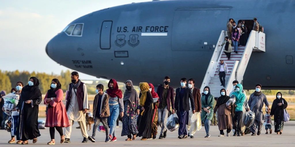 افغان ایواک : د متحده ایالاتو د ۲۰۲۷ کال بودجه د افغانانو قانوني ورتګ محدودوي