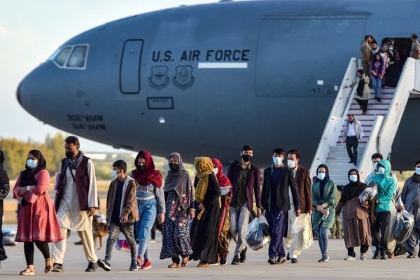 افغان ایواک : د متحده ایالاتو د ۲۰۲۷ کال بودجه د افغانانو قانوني ورتګ محدودوي