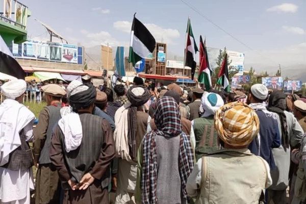 Residents Raise NRF Flag During Taliban Pro-Palestine Rally In Andarab