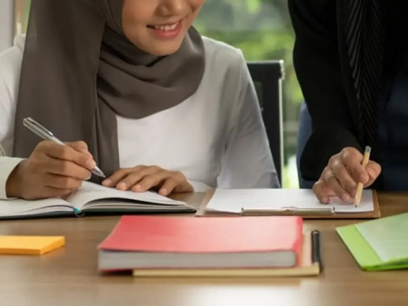 AUAF to Provide One-Year Education Opportunity To Deprived Afghan Girls