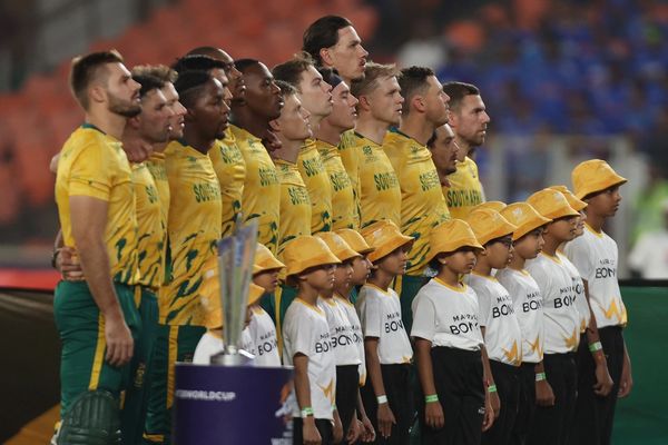 نبرد حساس افریقای جنوبی و ویست اندیز برای صعود به فینال جام جهانی کریکت