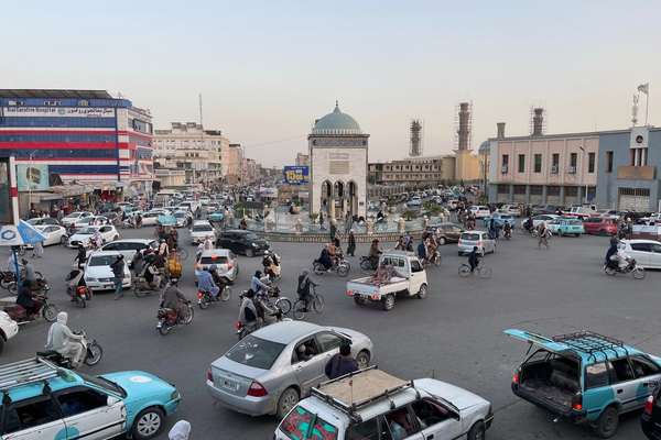 ځایي اوسېدونکي: طالبانو کندهار کې له خلکو د امنیتي معلوماتو شریکولو او ګډو ګزمو غوښتنه کړې