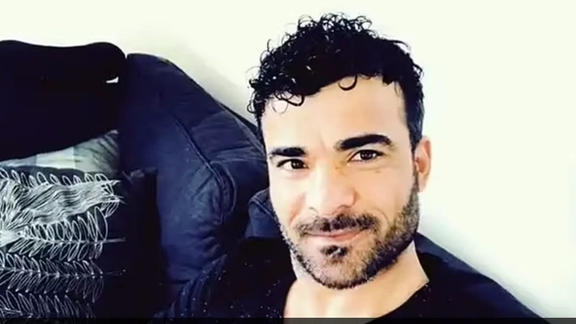 حمید عباس، قربانی