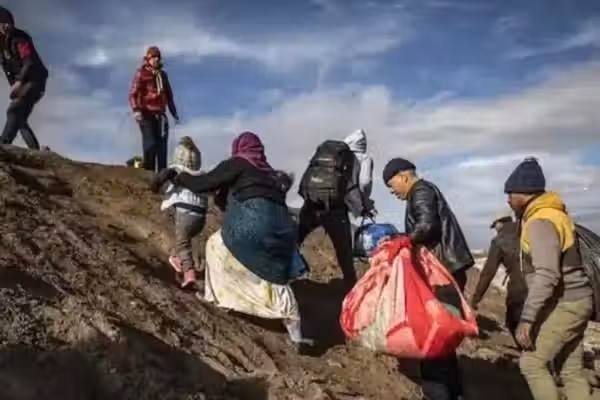 طالبان: هېچا ته به د افغانانو د انساني قاچاق اجازه ورنه کړو
