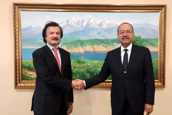 پاکستان او ازبکستان د افغان ټرانس رېل پټلۍ پروژې پر پلي کولو ټینګار کړی