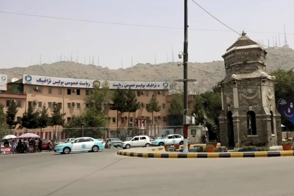 جبهة الحرية تعلن استهداف حاجز طالبان في منطقة دهمزنغ بالعاصمة كابل