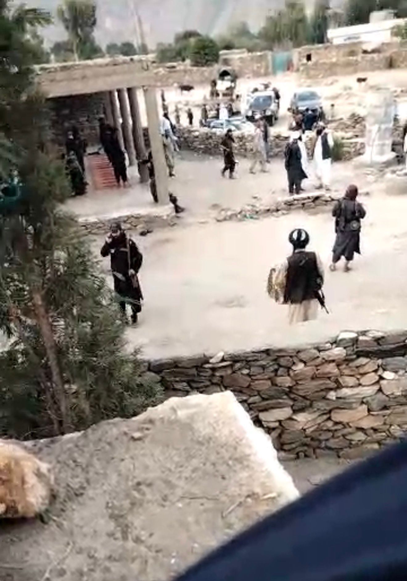 د ننګرهار په دره‌نور کې د کورونو د تخلیې خبرداری؛ ځايي اوسېدونکي وايي اخر چېرته لاړ شو؟