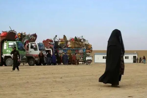 Over 32,000 Afghan Migrants Deported from Pakistan in Past Month