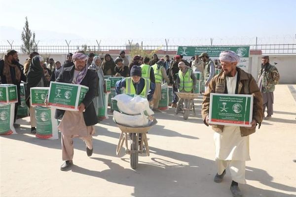 بنیاد ملک سلمان به بازگشتکنندگان در سمنگان مواد غذایی کمک کرد