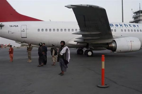 اتریش دومین پناهجوی «مجرم» افغان را بازگرداند