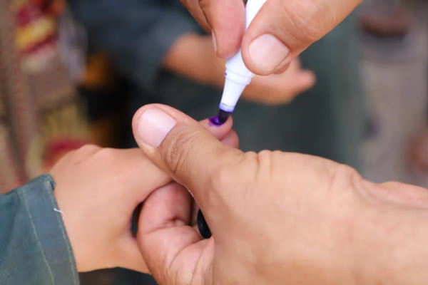 انطلاق جولة جديدة من حملة تطعيم شلل الأطفال في أفغانستان