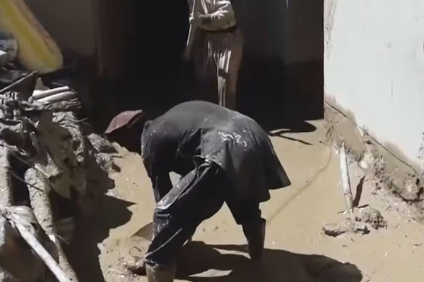 ارتفاع حصيلة ضحايا السيول في أفغانستان إلى 51 قتيلاً