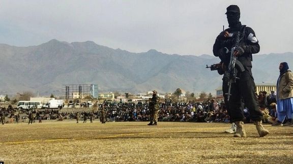 طالبانو په غزني کې یوه ښځه او نارینه د ”زنا“ په تور په دورو وهلي دي