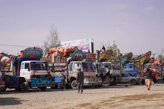 صلیب سرخ: بازگشت افغانها از پاکستان وضعیت وخیم بشردوستانه را بدتر میکند