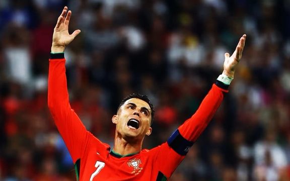 کریستیانو رونالدو: من کاملترین فوتبالیست تاریخ هستم و بهتر از خودم ندیدم!