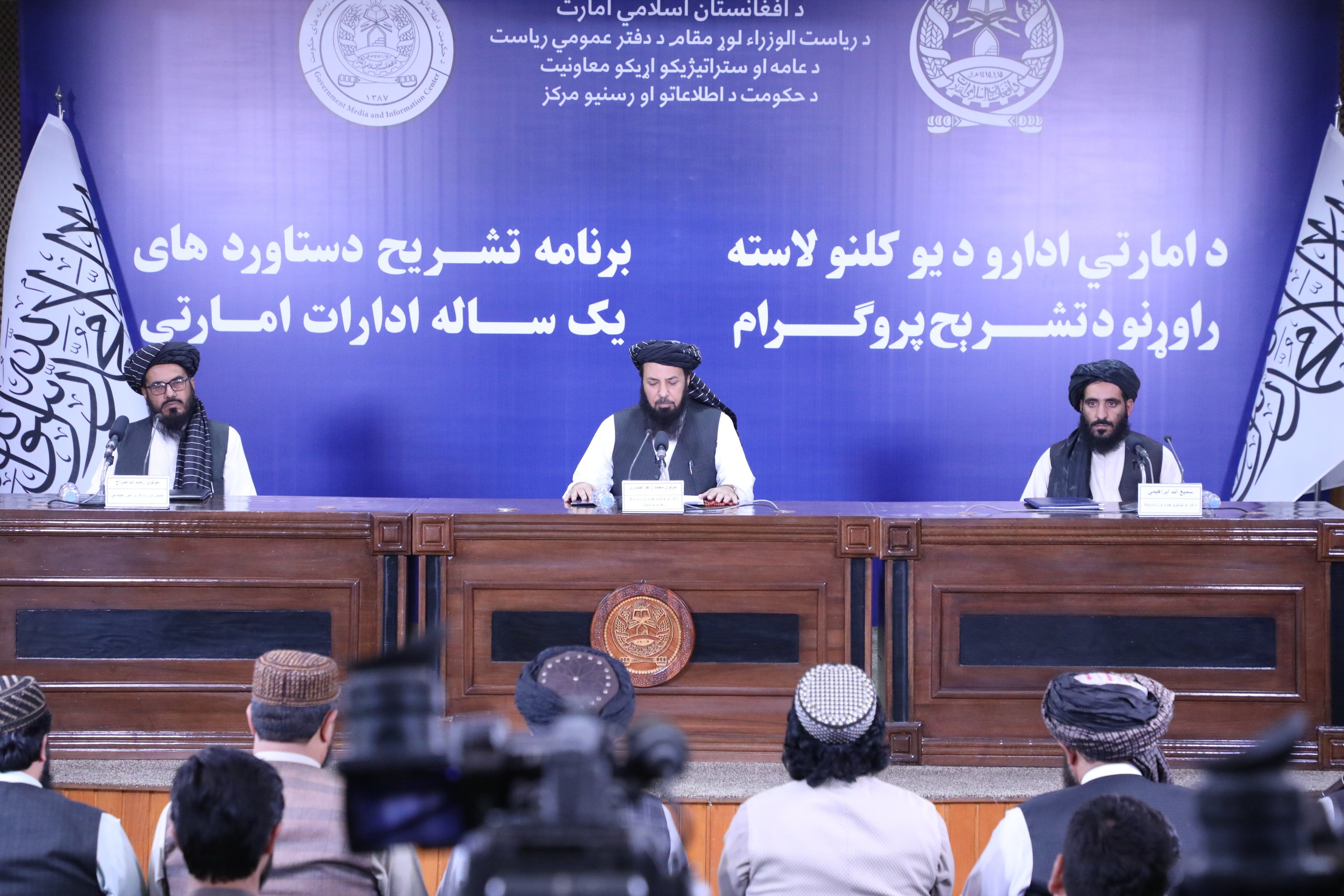 د طالبانو د کار وزرات: نړۍوال او بهرنۍ موسسې څنګه چې اړینه ده هغسې همکاري نه کوي 