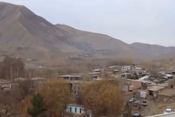 باشندگان یاوان بدخشان با هزینه شخصی دو میلیون افغانی، یک مکتب میسازند