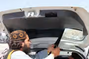 طالبان در هرات و بغلان جمعآوری سلاح و پاکسازی شیشههای سیاه موترها را آغاز کرد