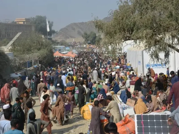 سازمان بینالمللی مهاجرت: در هشت ماه، دستکم ۱.۵ میلیون افغان به پاکستان و ایران رفتهاند