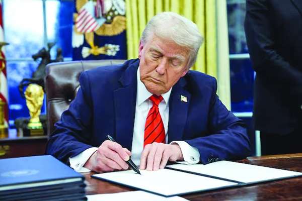 ترامپ فرمانی اجرایی درباره دریافت کمکهای خارجی از سوی دانشگاههای امریکا امضا کرد