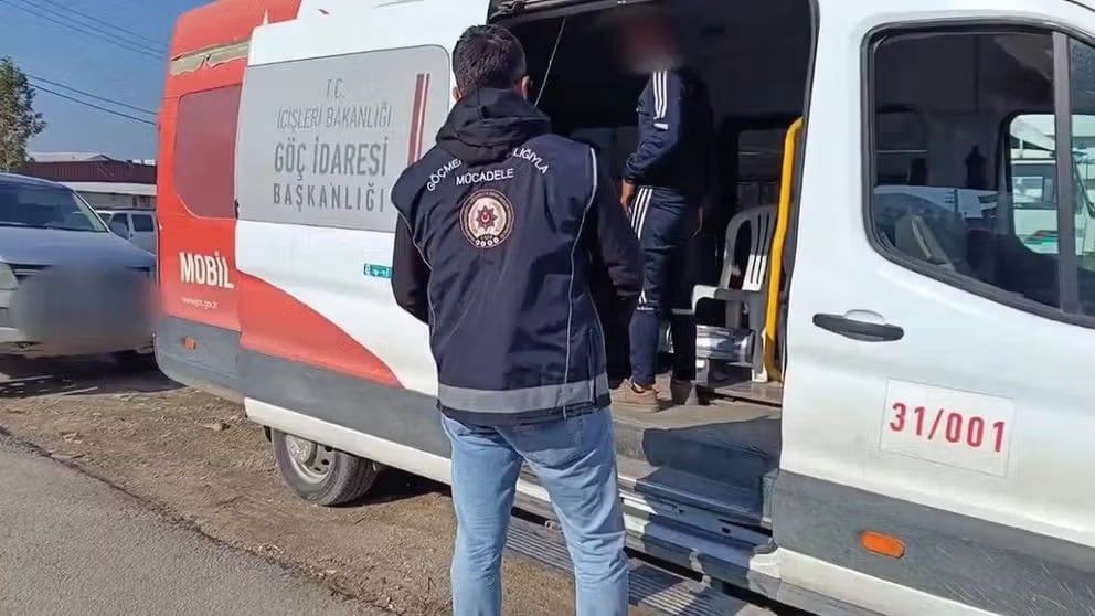 بازداشت ۳۱ پناهجو به‌شمول افغان‌ها در چاناک‌قلعه ترکیه