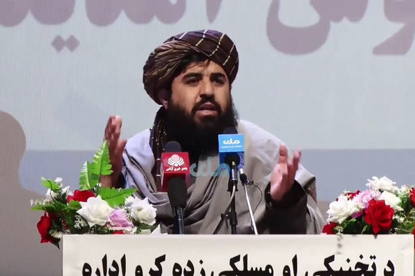 د طالبانو لوړپوړی چارواکی فتح الله منصور: په ګاونډ کې د شریرو عناصرو هڅې باید شنډې کړو