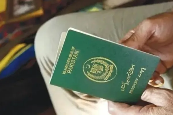 بازداشت پنج افغان به اتهام استفاده از هویت جعلی پاکستانی برای گرفتن ویزای عربستان