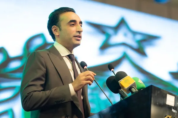 وزیر خارجه سابق پاکستان میگوید حملات مرگبار با «گروههای تروریستی در افغانستان» مرتبط است