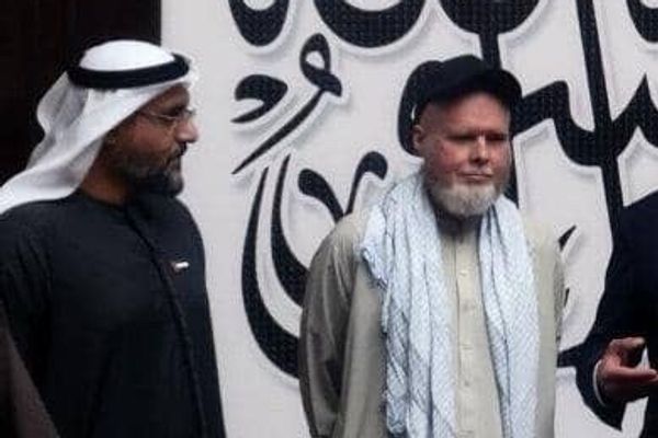 سمیع سادات: شاوخوا ۱۰۰ زره افغانان د طالبانو په زندانونو کې دي