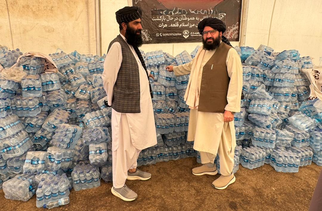 طالبان مدعی کمک دو میلیارد افغانی به مهاجران اخراجی شد