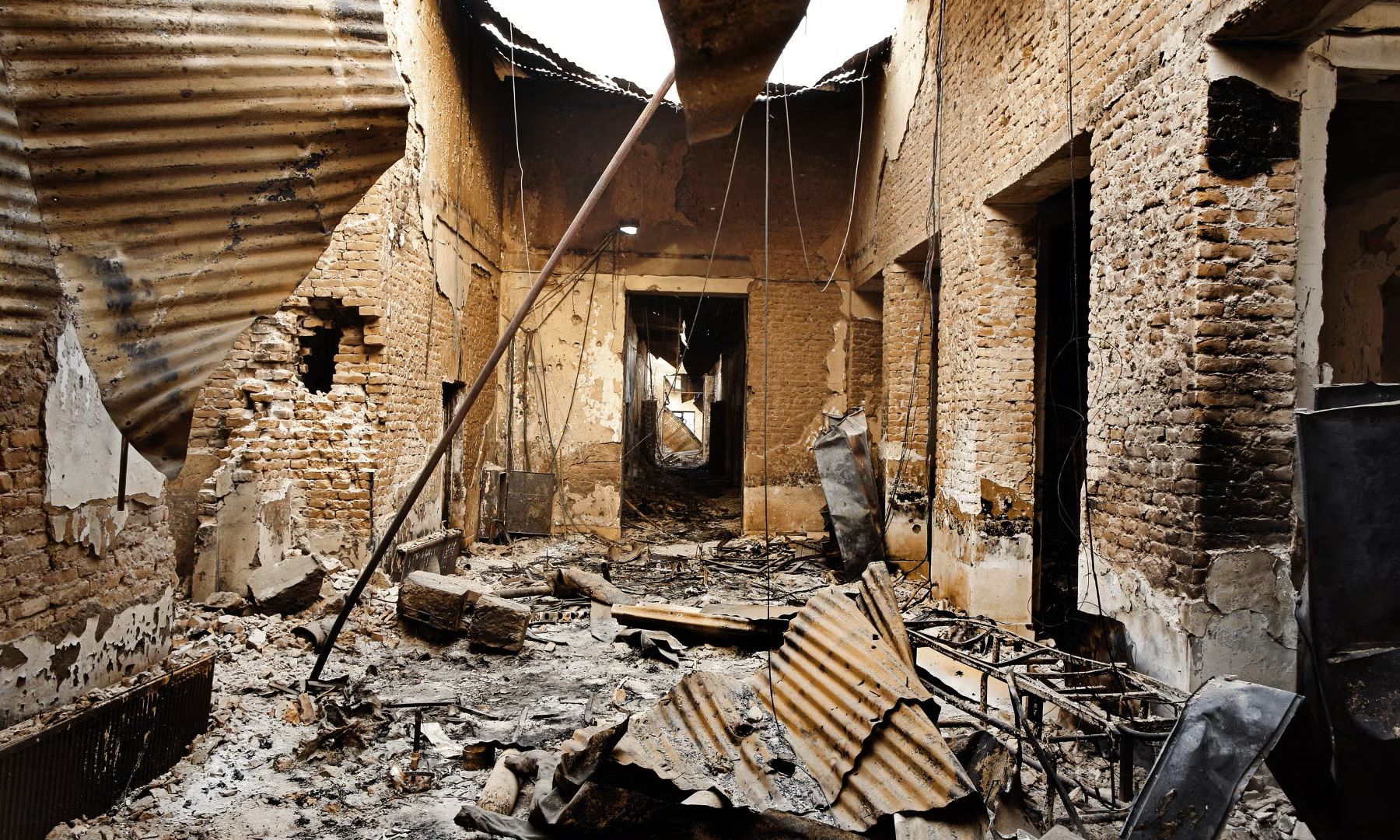 پزشکان بدون مرز: یک دهه پس از حمله امریکا در قندوز همچنان به نجات بیماران ادامه می‌دهیم