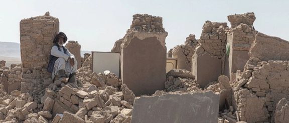 اوچا وایي، د دویم ژمي په راتګ سره لا هم په هرات کې ۲۵ زره زلزله ځپلې کورنۍ کورونه نه لري