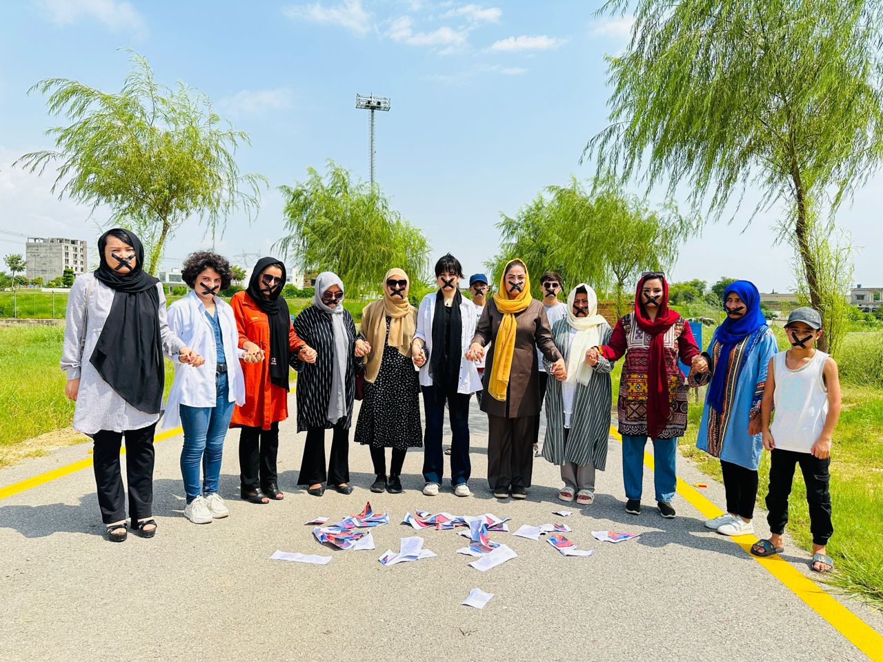 زنان افغان به سخنان نماینده امریکا درباره تعامل با طالبان اعتراض کردند