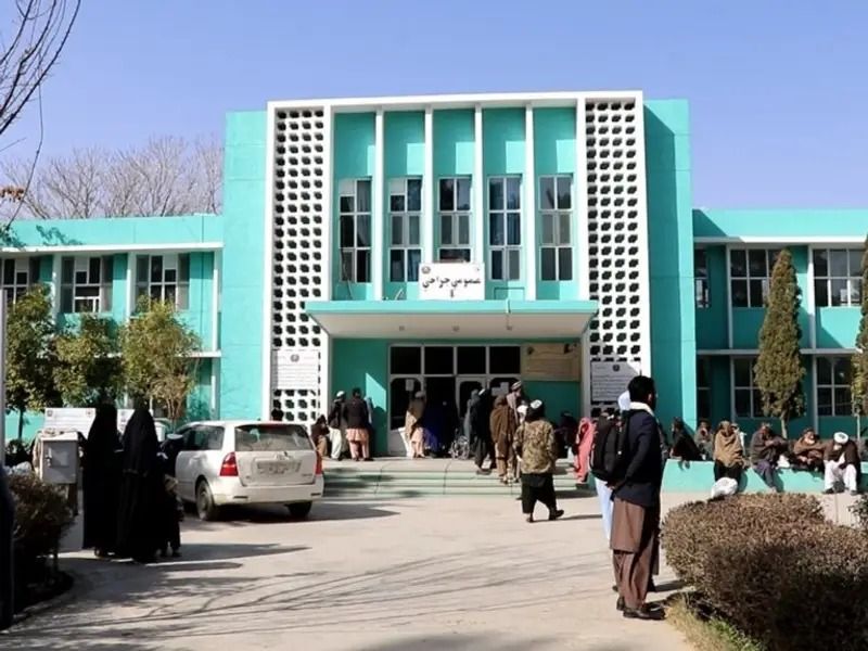 منابع در شفاخانه میرویس: آمار تلفات حمله خونین قندهار به ۴۳ کشته و ۴۵ زخمی رسید