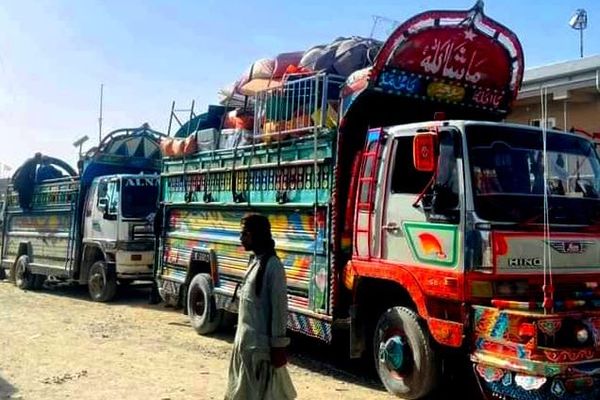 طالبان: نن له ایران او پاکستان څخه نږدې ۴ زره کډوال افغانستان ته راستانه شوي دي