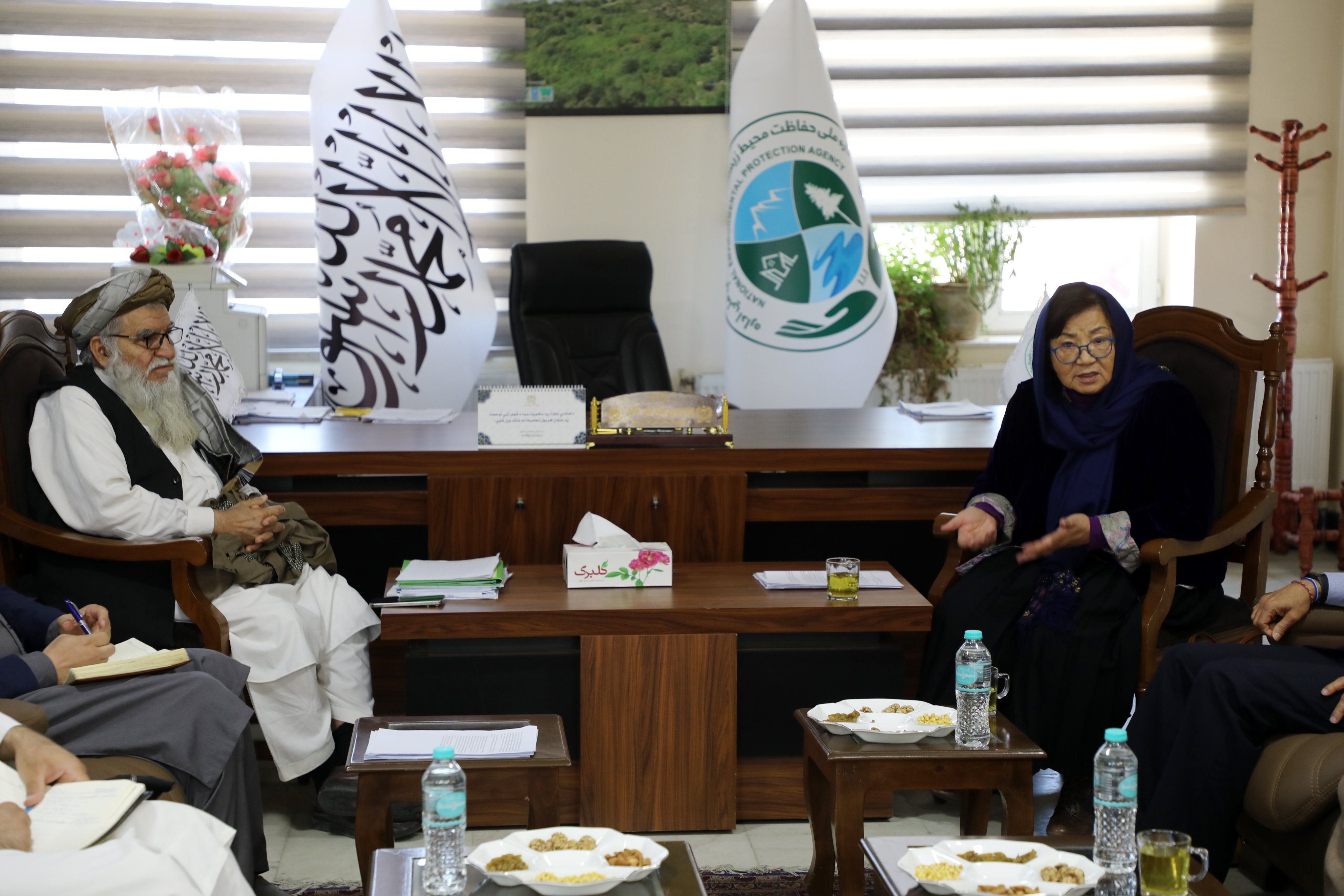 رئیس اداره محیط‌زیست طالبان از همکاری خانم رزا اوتونبایوا استقبال کرده است