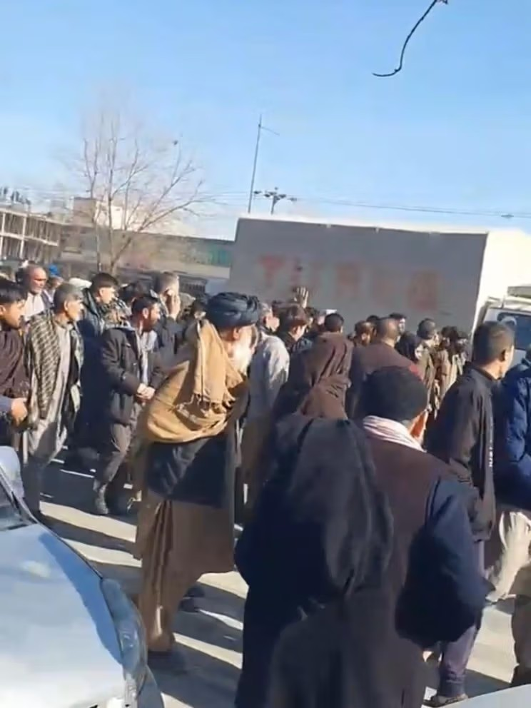 له دې وړاندې د طالبانو د عدلیې پر وزیر تور و چې ګڼ کسان یې په شخصي زندان کې ساتلي