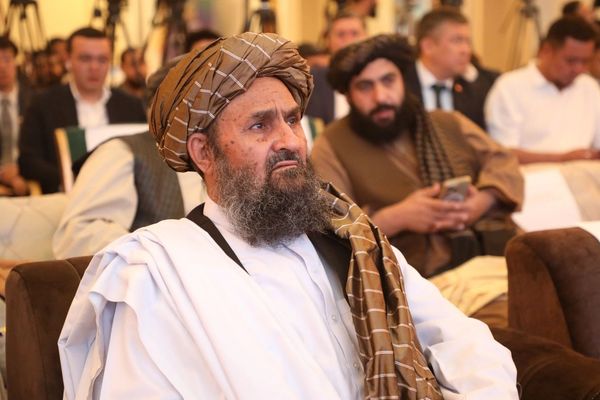 مقام ارشد طالبان از جهان خواست محدودیتهای مالی و بانکی افغانستان را لغو کند