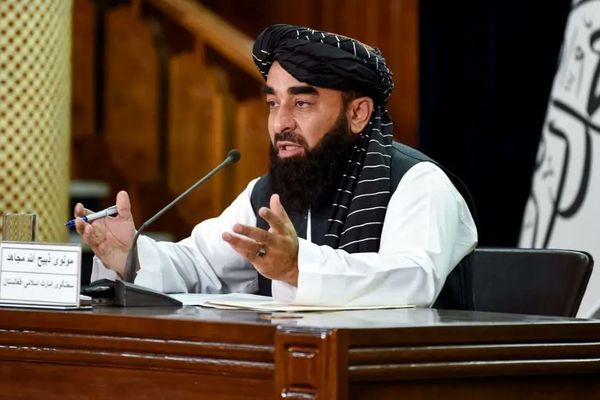 مجاهد: که پاکستان د افغانستان هر ځای کې تهدید ویني، نو استخباراتي مالومات دې شریک کړي