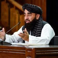 مجاهد: که پاکستان د افغانستان هر ځای کې تهدید ویني، نو استخباراتي مالومات دې شریک کړي