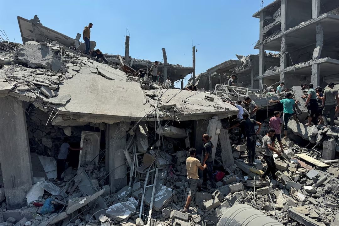 در حمله‌های تازه اسرائيل به غزه دست‌کم '۳۴ نفر' از جمله یک روزنامه‌نگار کشته شدند