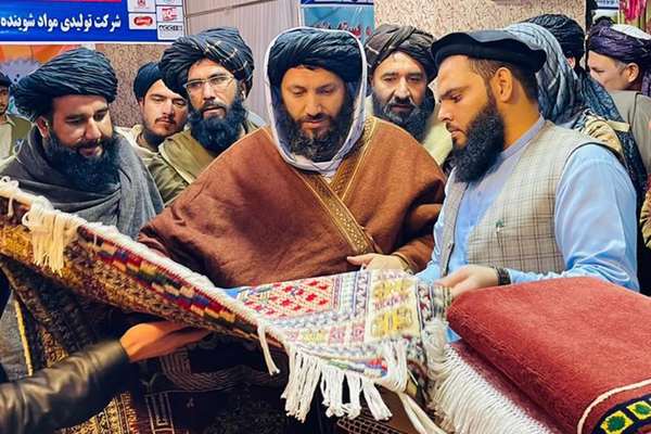 په جوزجان ولایت کې د کورنیو تولیداتو درې ورځنی نندارتون پرانېستل شوی