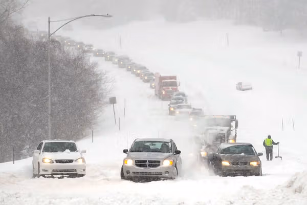 په امریکا کې د ژمني توپان له امله تر اوسه ۲۸ کسان مړه شوي