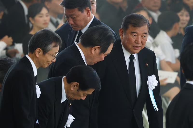 شینگرو ایشیبا، نخست‌وزیر جاپان، در هشتادمین سالگرد بمباران اتمی در هیروشیما در غرب جاپان  