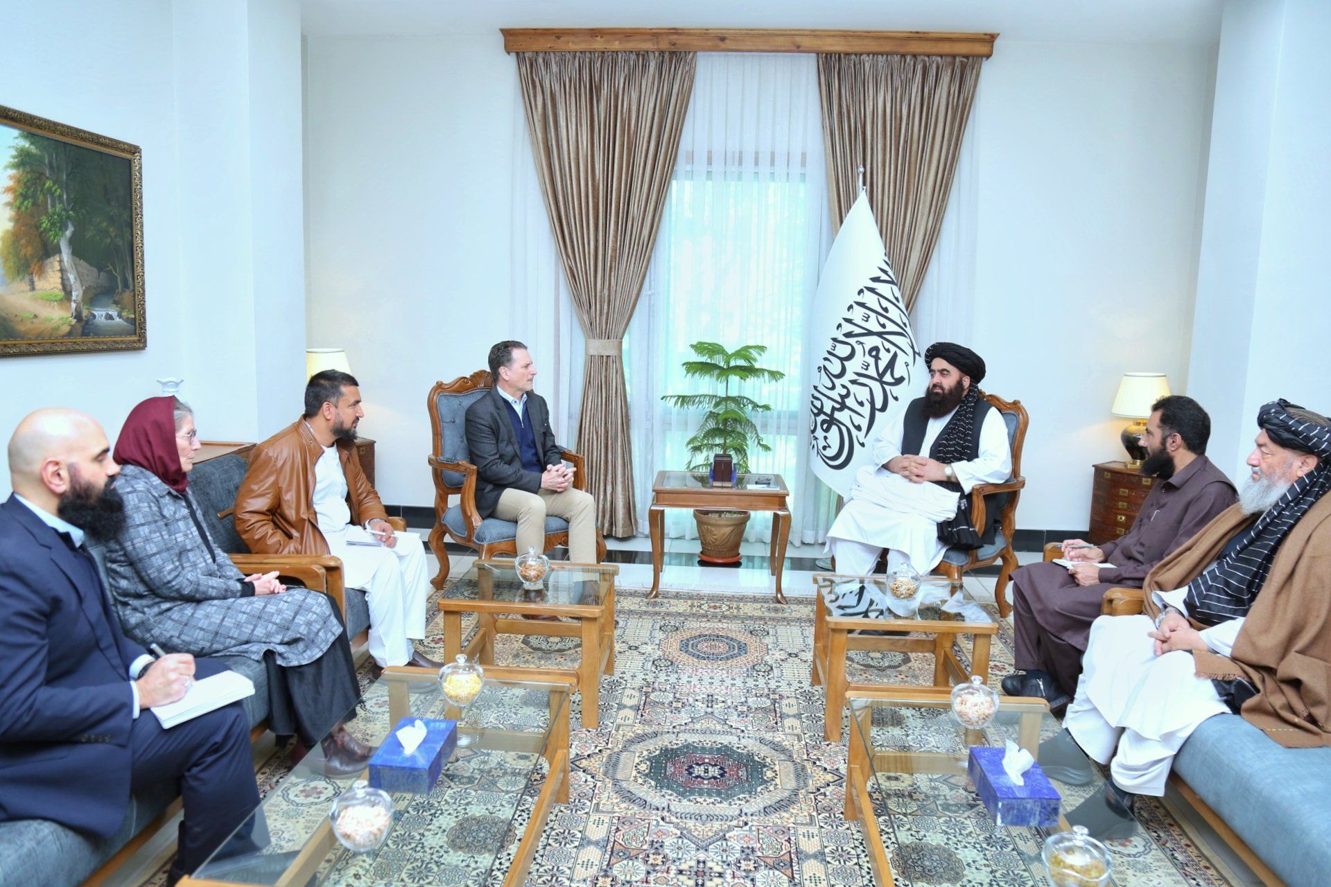 طالبان خواهان کمک صلیب سرخ برای رسیدگی به وضعیت زندانیان افغان در کشورهای دیگر شد