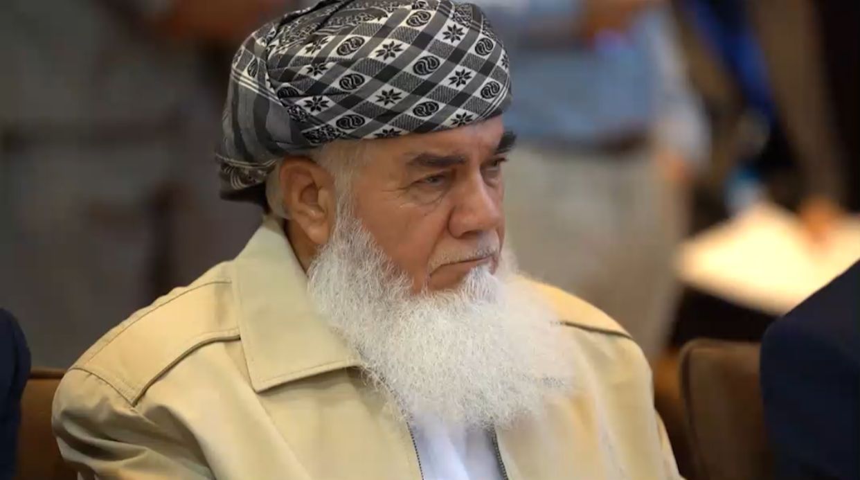 اسماعیل خان می‌گوید جامعه جهانی هنوز در افغانستان دخالت و حضور دارد