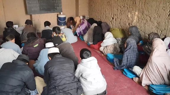 په سويل کې د هلکانو یو محلي ټولګی